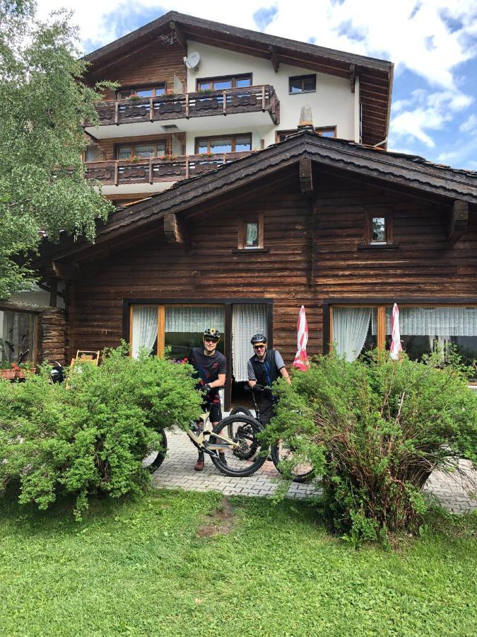 Hotel Adler Saas-Grund Eksteriør bilde