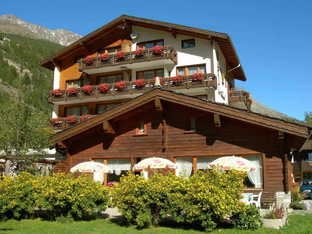 Hotel Adler Saas-Grund Eksteriør bilde