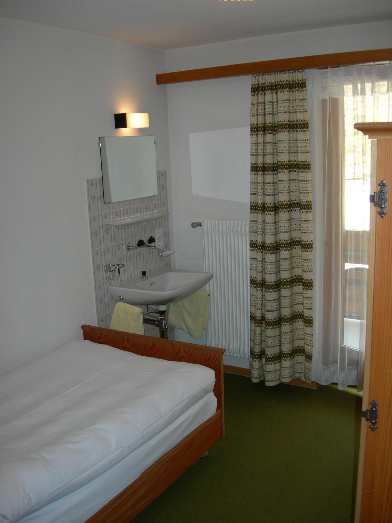 Hotel Adler Saas-Grund Eksteriør bilde